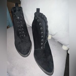 Coconuts By Matisse black open front faux suede bootie! Size 8.5 tts SO CUTE!